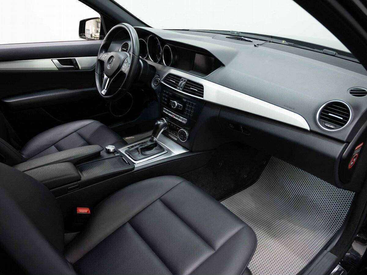 Купить Mercedes-Benz C-Класс 250, 2013, 121 000 км, фото №11