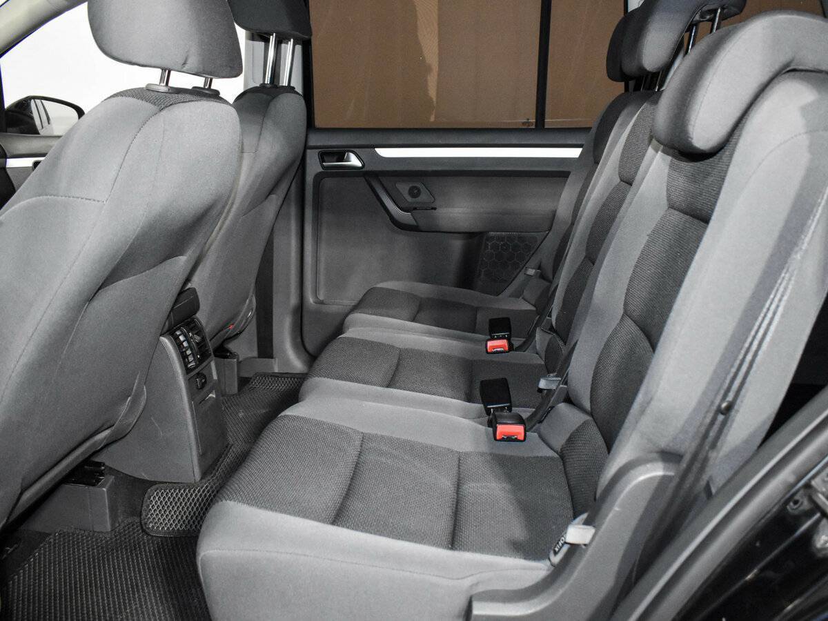 Купить Volkswagen Touran, 2010, 233 470 км, фото №11