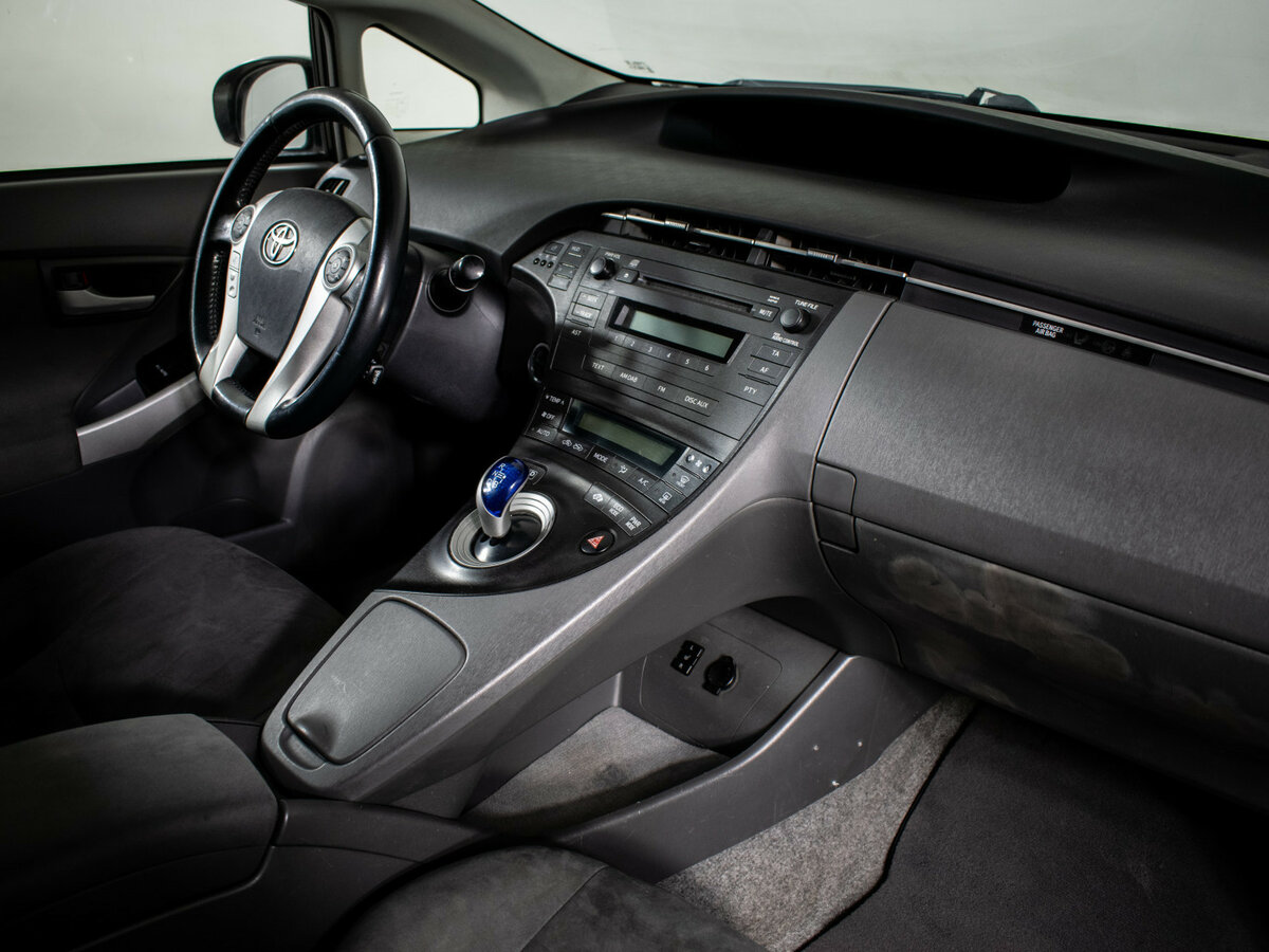 Купить Toyota Prius III (XW30), 2009, 185 554 км, фото №11