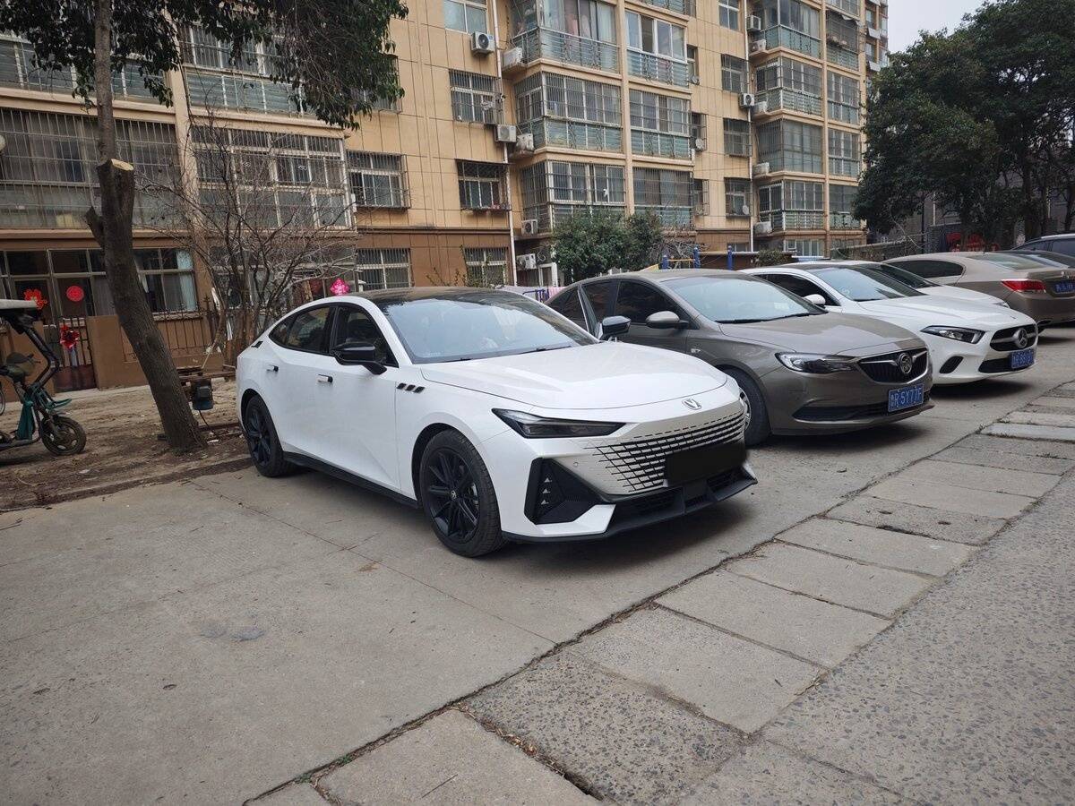 Купить Changan UNI-V, 2022, 18 000 км, фото №2