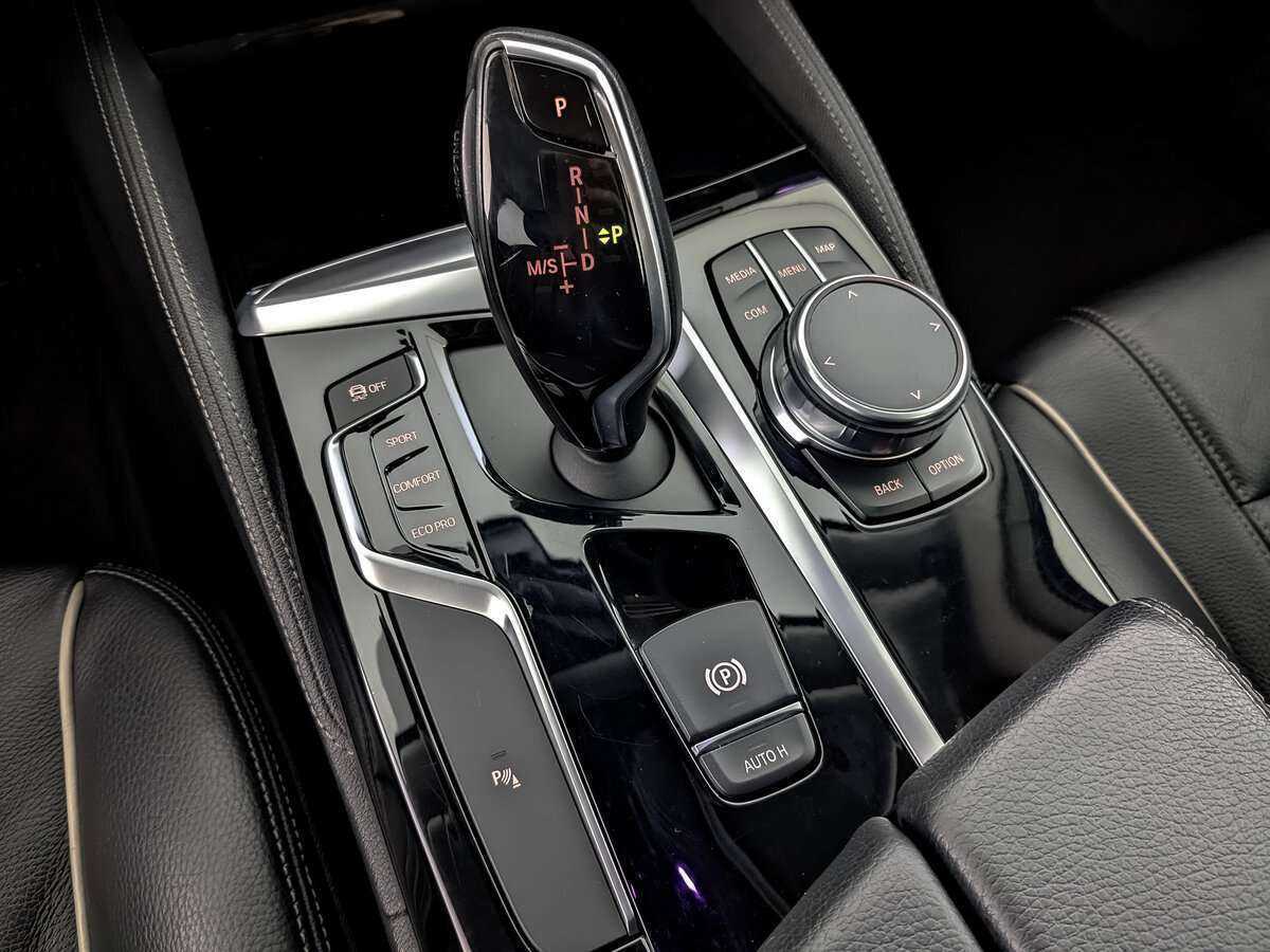 Купить BMW 5 серии 520d, 2019, 156 275 км, фото №21