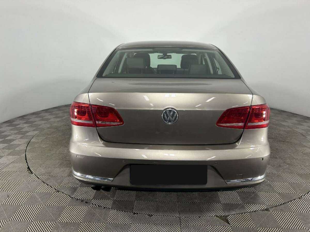 Купить Volkswagen Passat, 2011, 193 637 км, фото №3