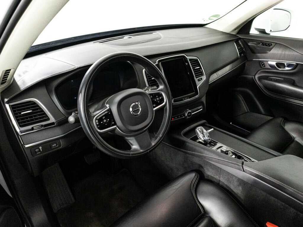 Купить Volvo XC90 B5, 2020, 69 537 км, фото №11