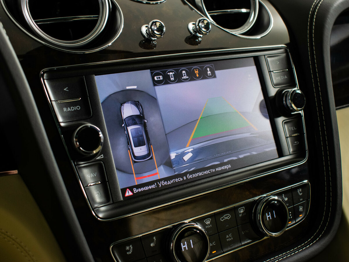 Купить Bentley Bentayga I, 2016, 99 901 км, фото №18