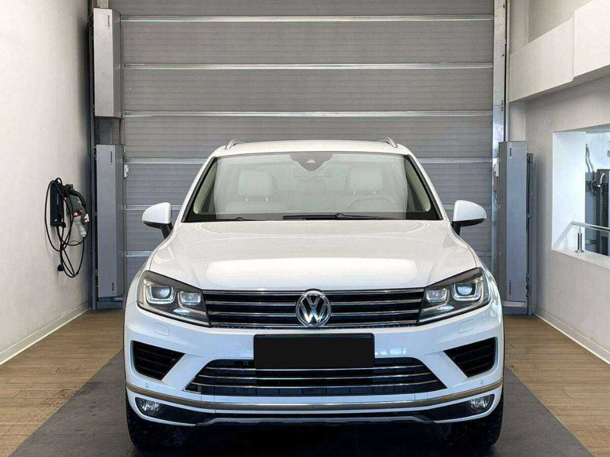 Купить Volkswagen Touareg, 2015, 98 856 км, фото №2