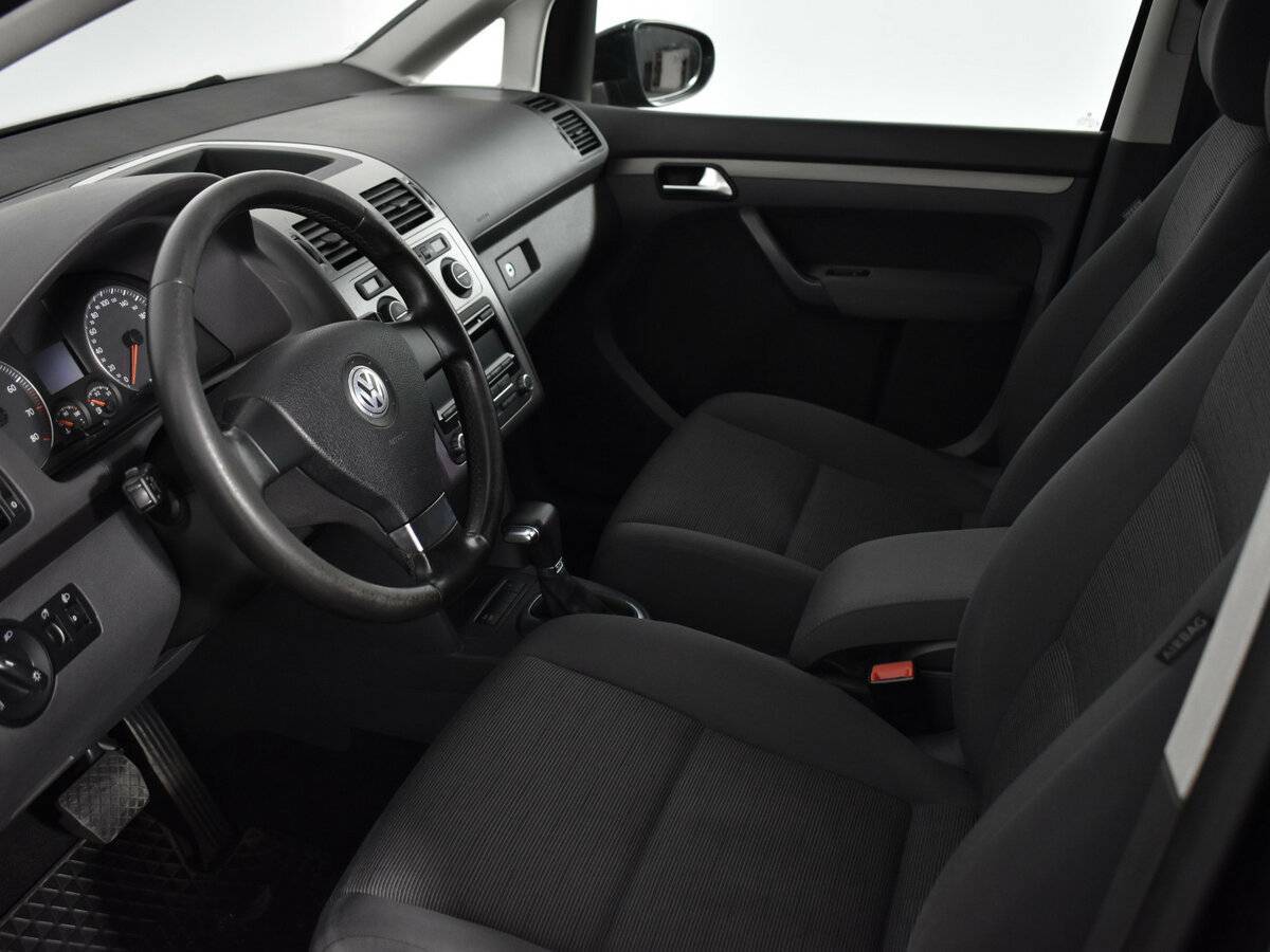 Купить Volkswagen Touran, 2010, 215 585 км, фото №9