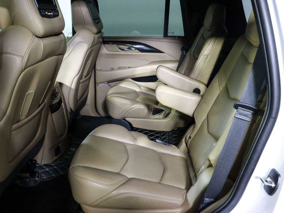 Купить Cadillac Escalade ESV, 2018, 167 637 км, фото №10