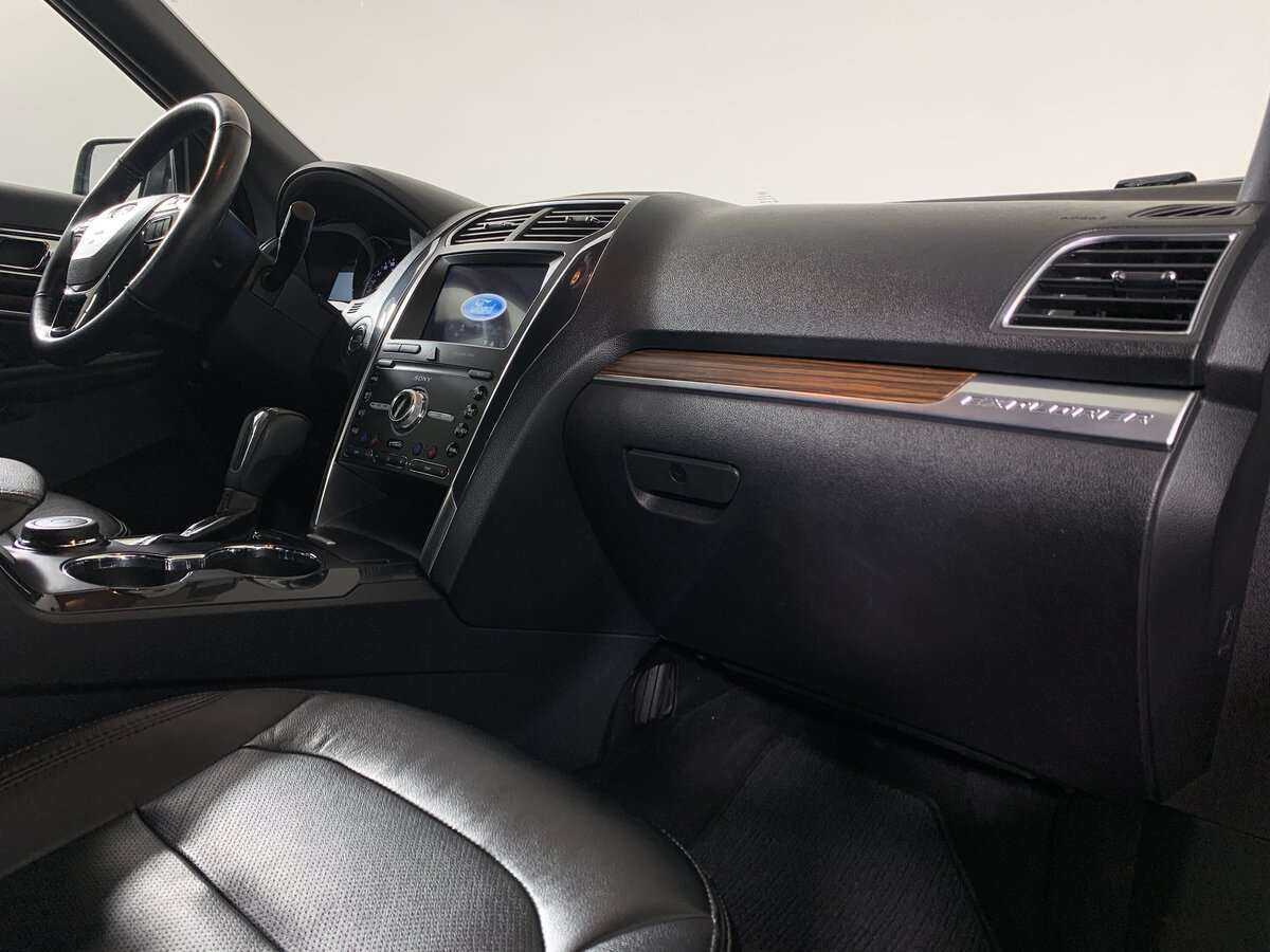 Купить Ford Explorer, 2019, 166 584 км, фото №14