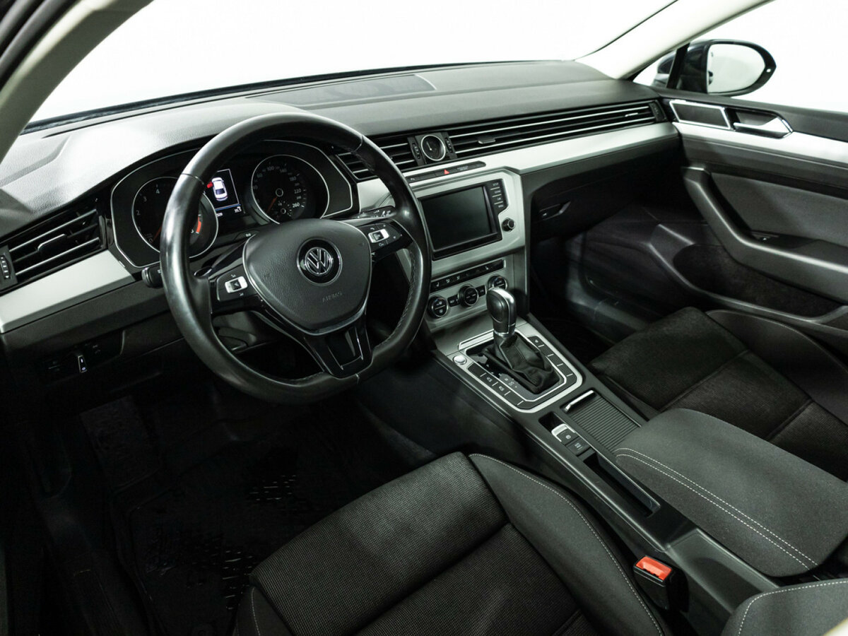 Купить Volkswagen Passat B8, 2017, 131 507 км, фото №9