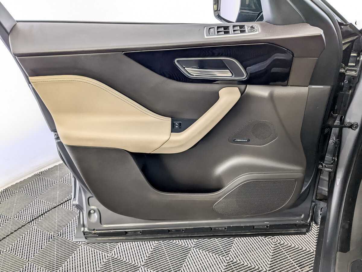 Купить Jaguar F-Pace, 2018, 26 415 км, фото №15