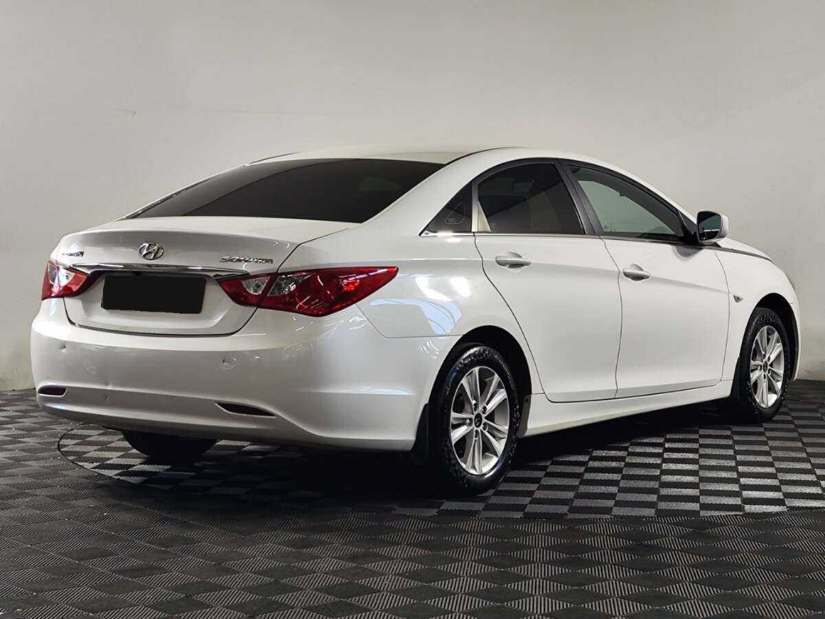 Купить Hyundai Sonata, 2011, 238 000 км, фото №3