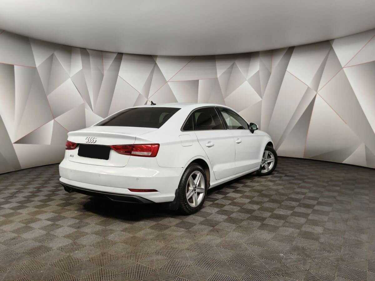 Купить Audi A3, 2019, 107 500 км, фото №2