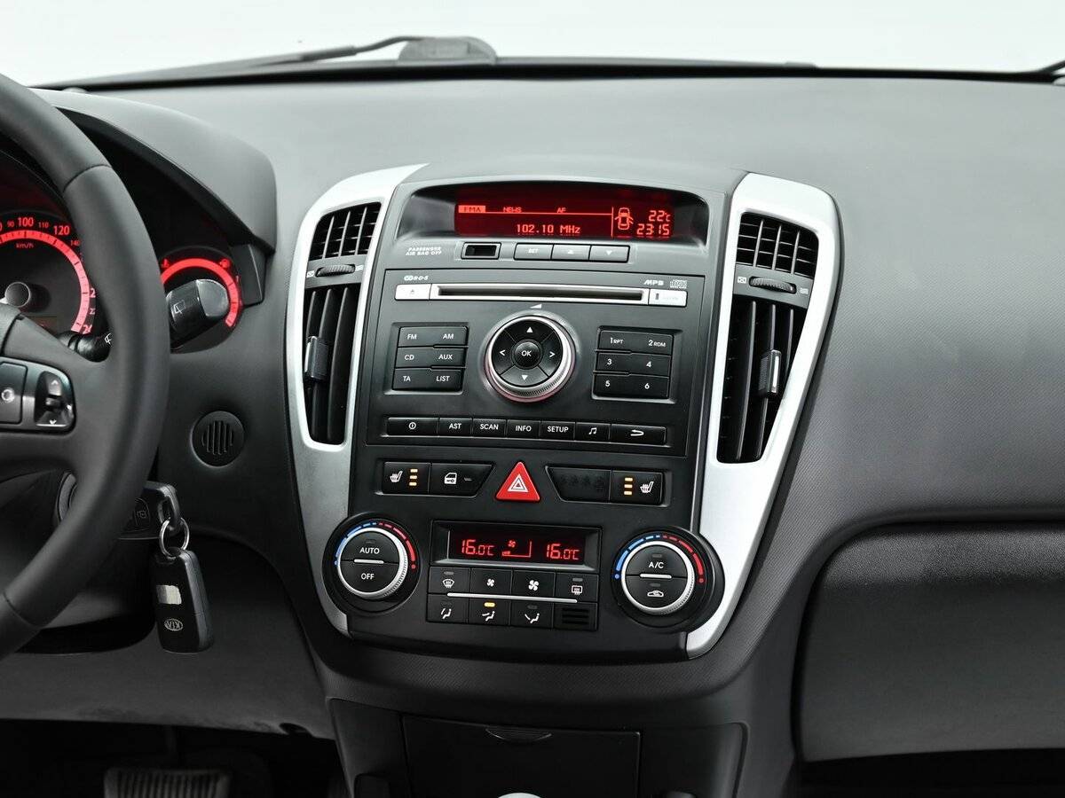 Купить Kia Ceed, 2011, 164 000 км, фото №9