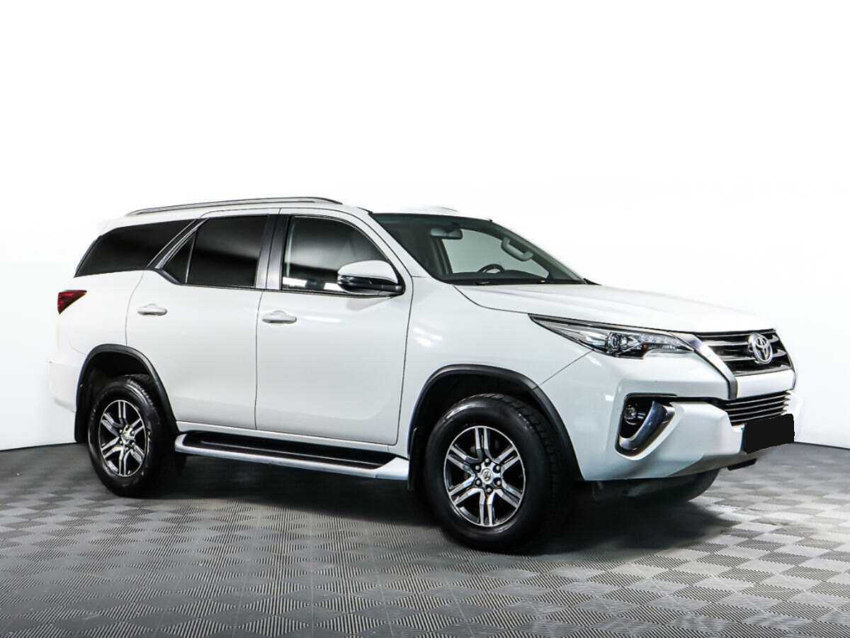 Купить Toyota Fortuner, 2017, 135 804 км, фото №2