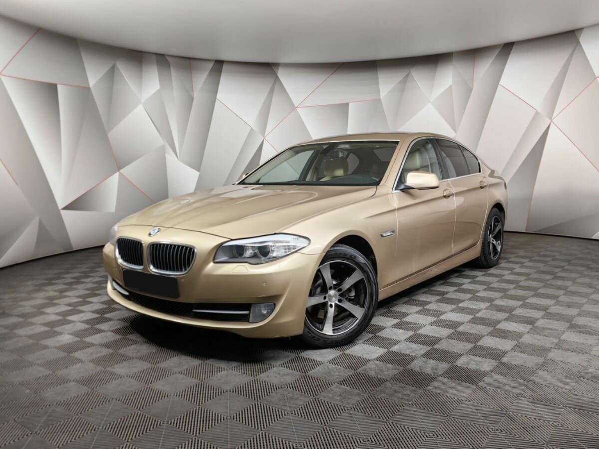 Купить BMW 5 серии 528i, 2011, 178 381 км, фото №1