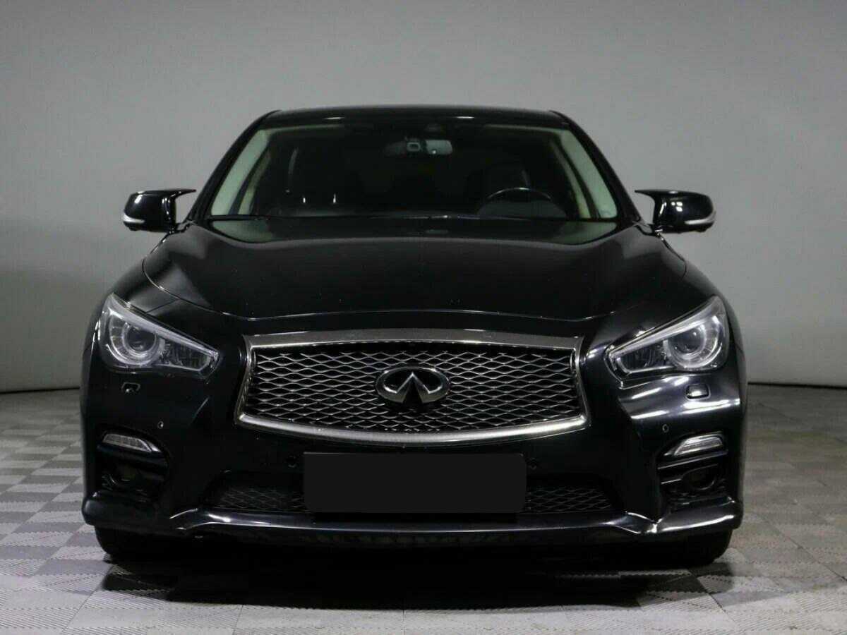 Купить Infiniti Q50, 2014, 130 000 км, фото №2