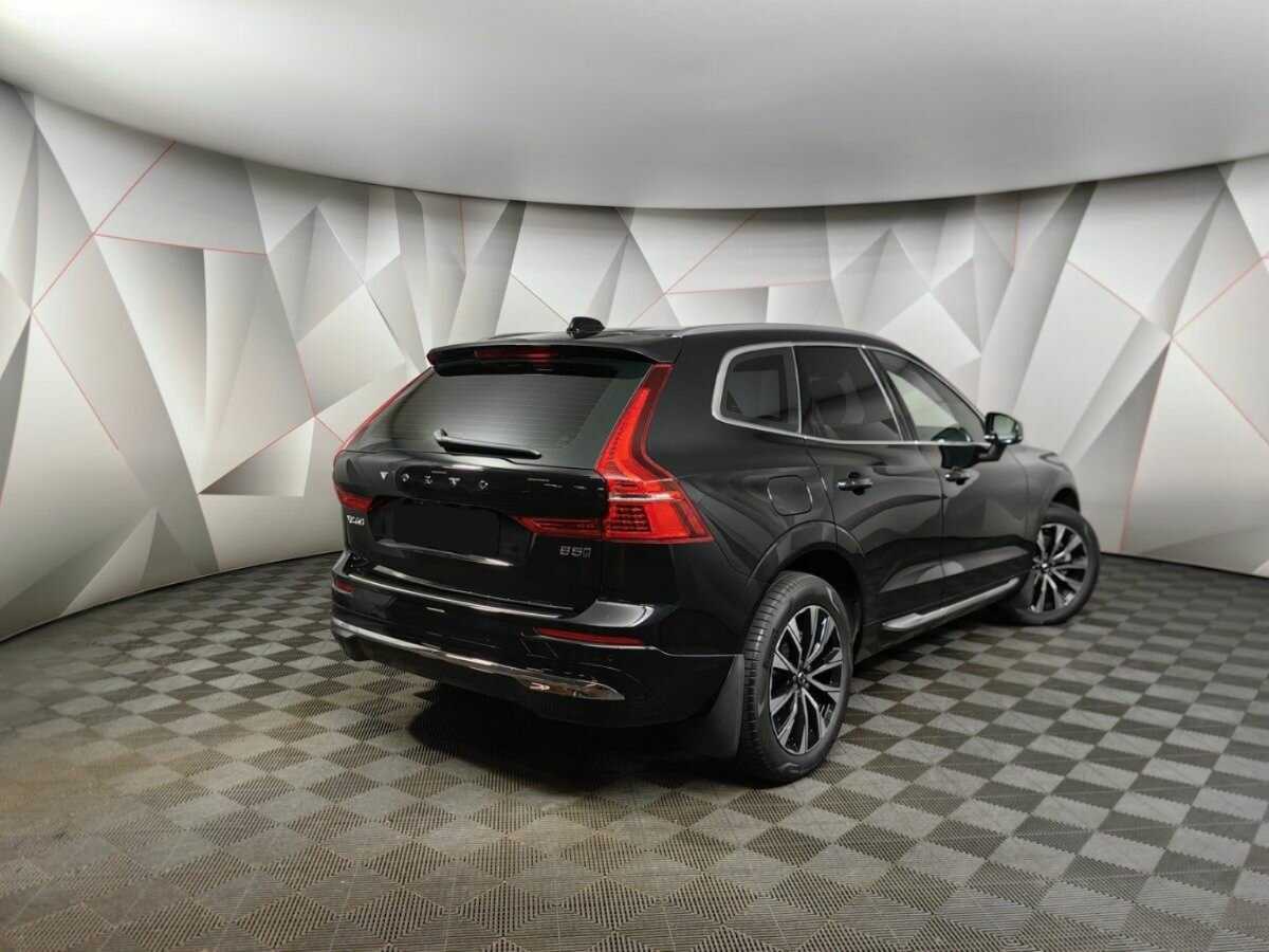 Купить Volvo XC60, 2023, 7 968 км, фото №2