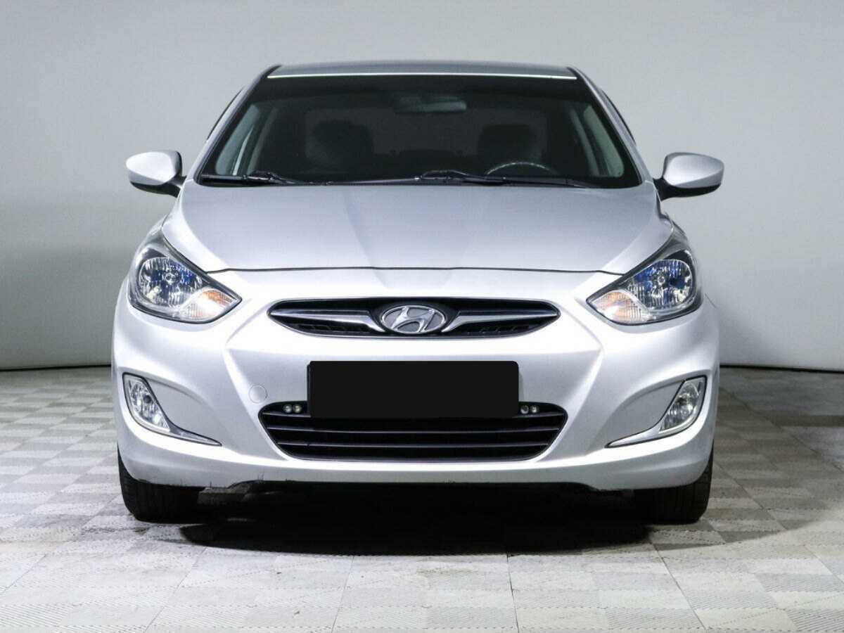Купить Hyundai Solaris, 2011, 83 731 км, фото №2