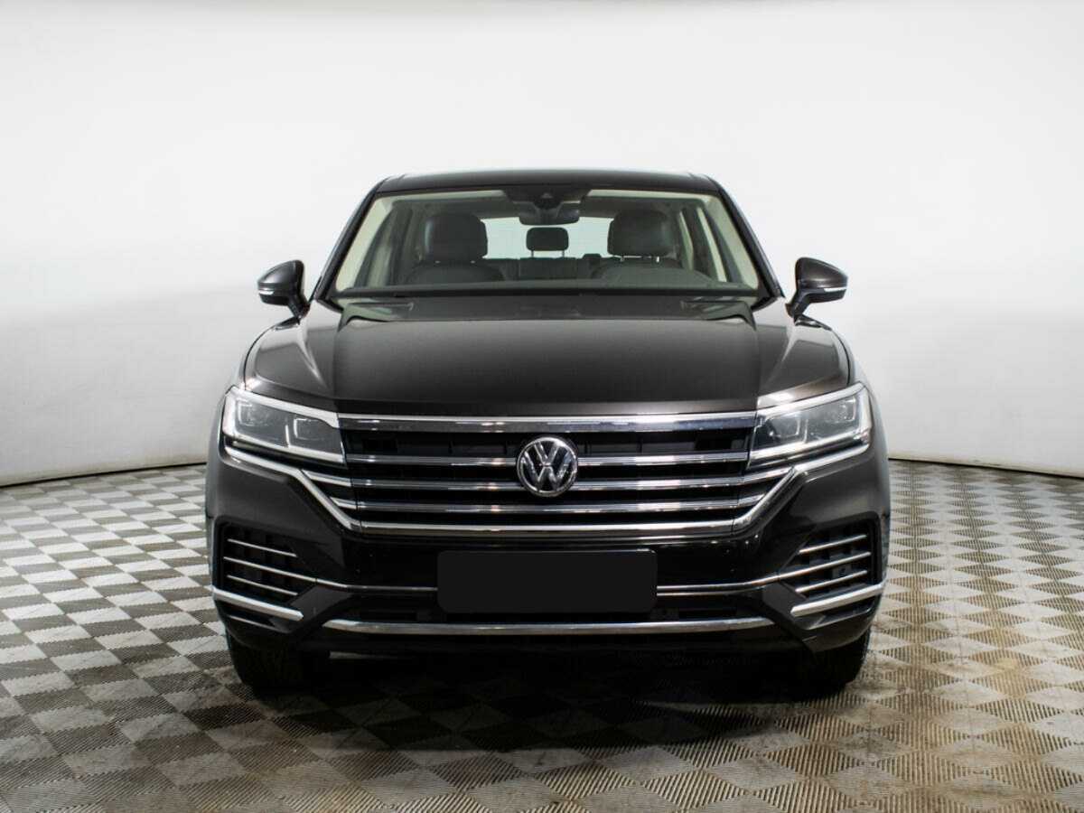 Купить Volkswagen Touareg, 2019, 143 645 км, фото №2