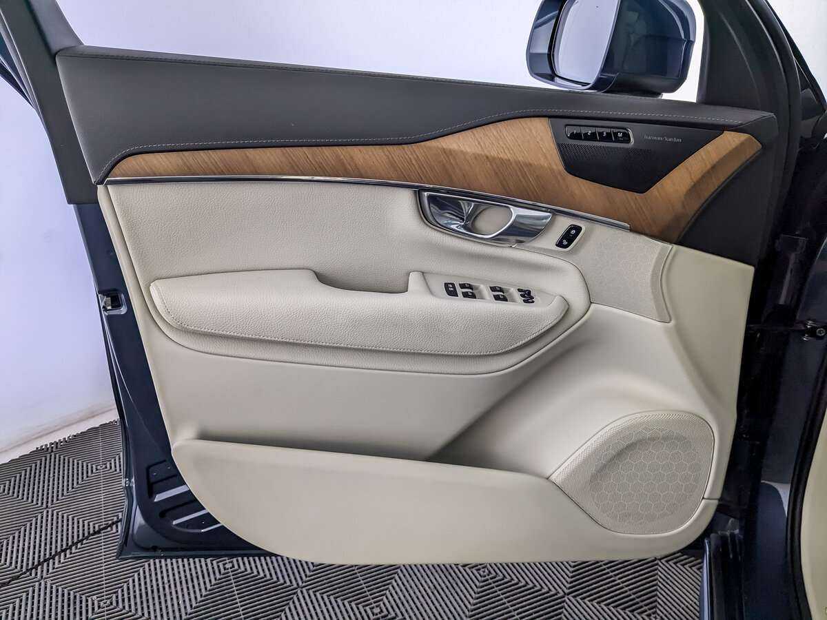 Купить Volvo XC90 B5, 2021, 48 355 км, фото №14