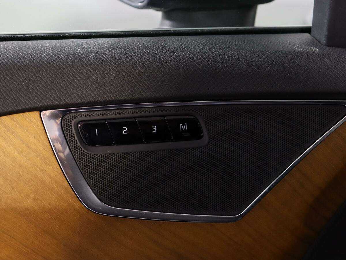 Купить Volvo XC90 Recharge, 2020, 48 964 км, фото №18