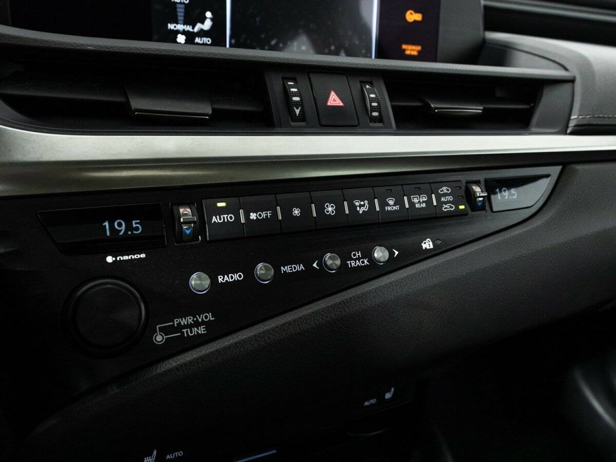 Купить Lexus ES 250, 2018, 101 673 км, фото №18