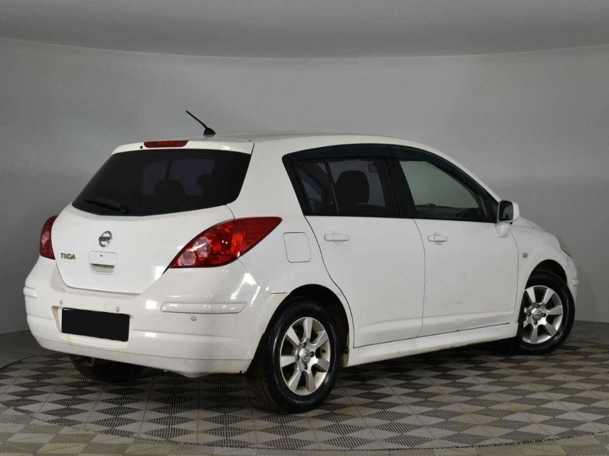 Купить Nissan Tiida, 2011, 336 000 км, фото №2