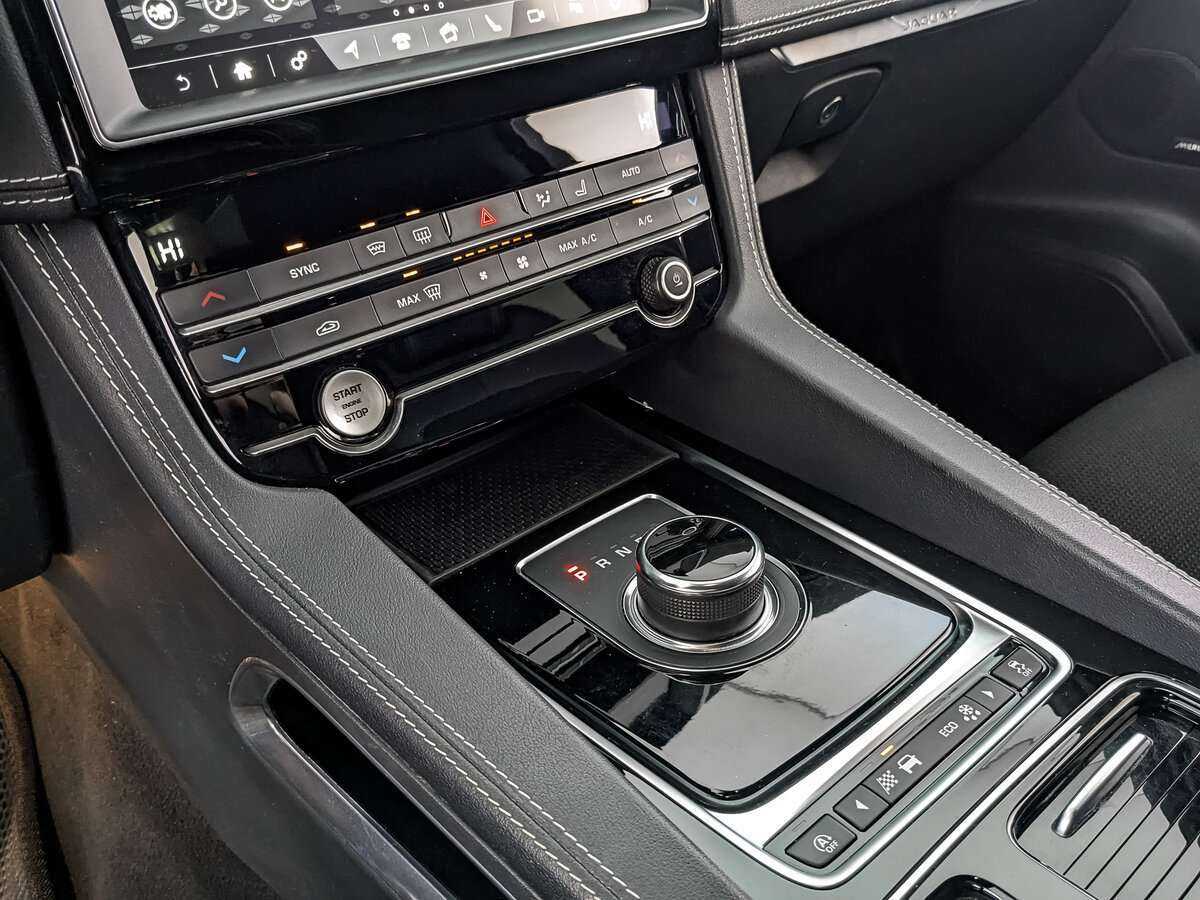 Купить Jaguar F-Pace, 2019, 71 659 км, фото №17