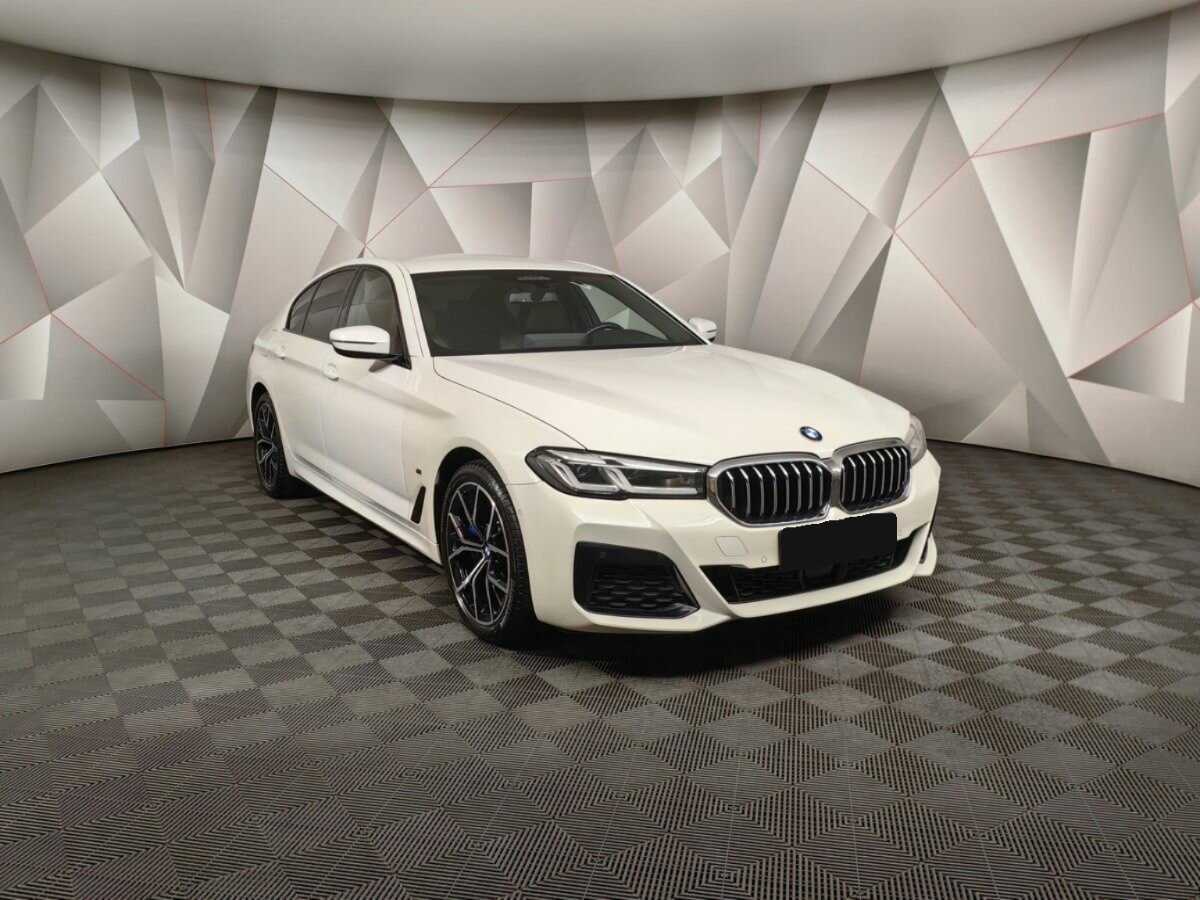 Купить BMW 5 серии 530d xDrive, 2020, 65 756 км, фото №3