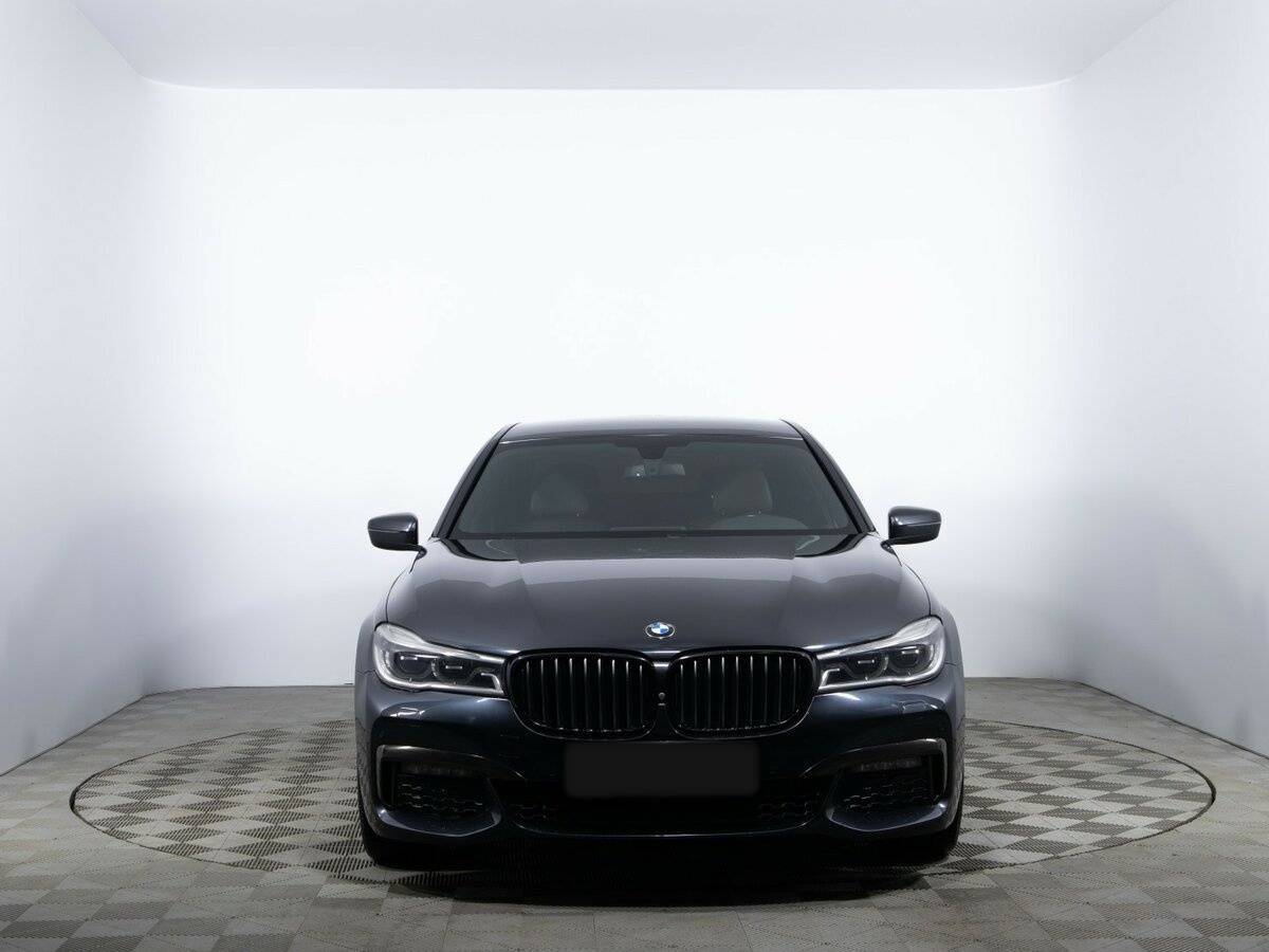 Купить BMW 7 серии 730i, 2017, 174 635 км, фото №2