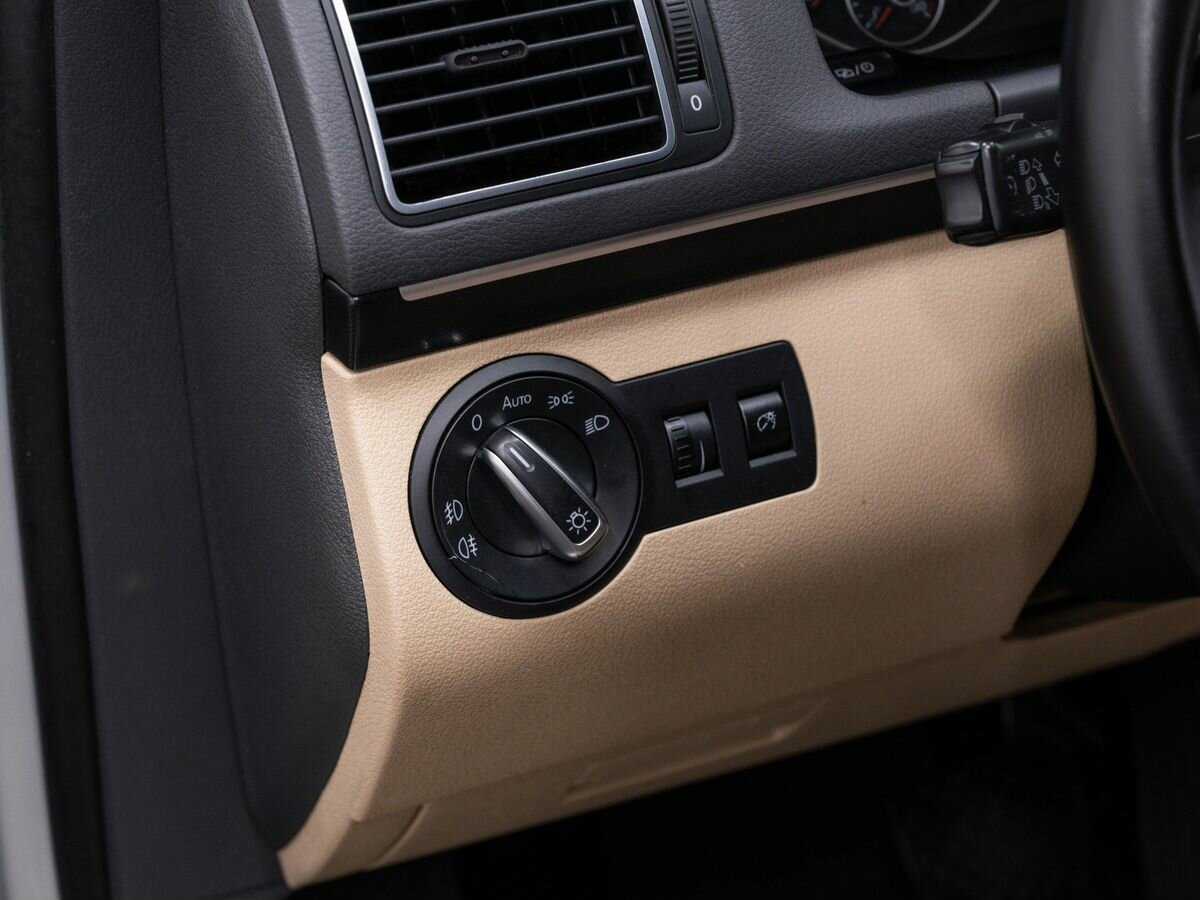 Купить Volkswagen Touran, 2013, 256 000 км, фото №17