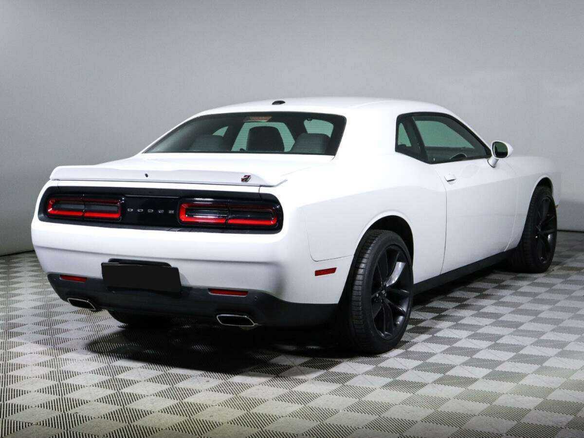 Купить Dodge Challenger, 2022, 2 560 км, фото №4