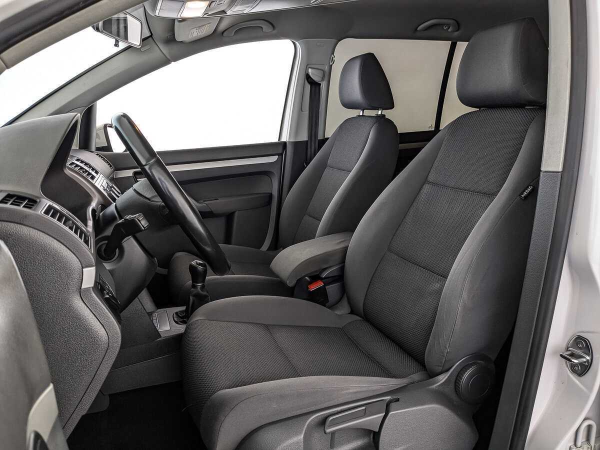 Купить Volkswagen Touran, 2012, 107 990 км, фото №16