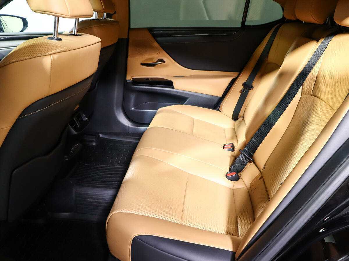 Купить Lexus ES 250, 2021, 39 000 км, фото №9