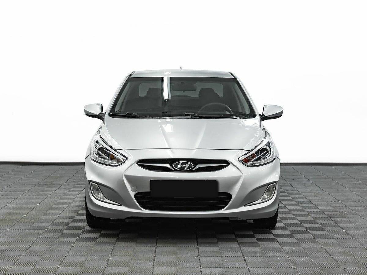 Купить Hyundai Solaris, 2011, 172 000 км, фото №2