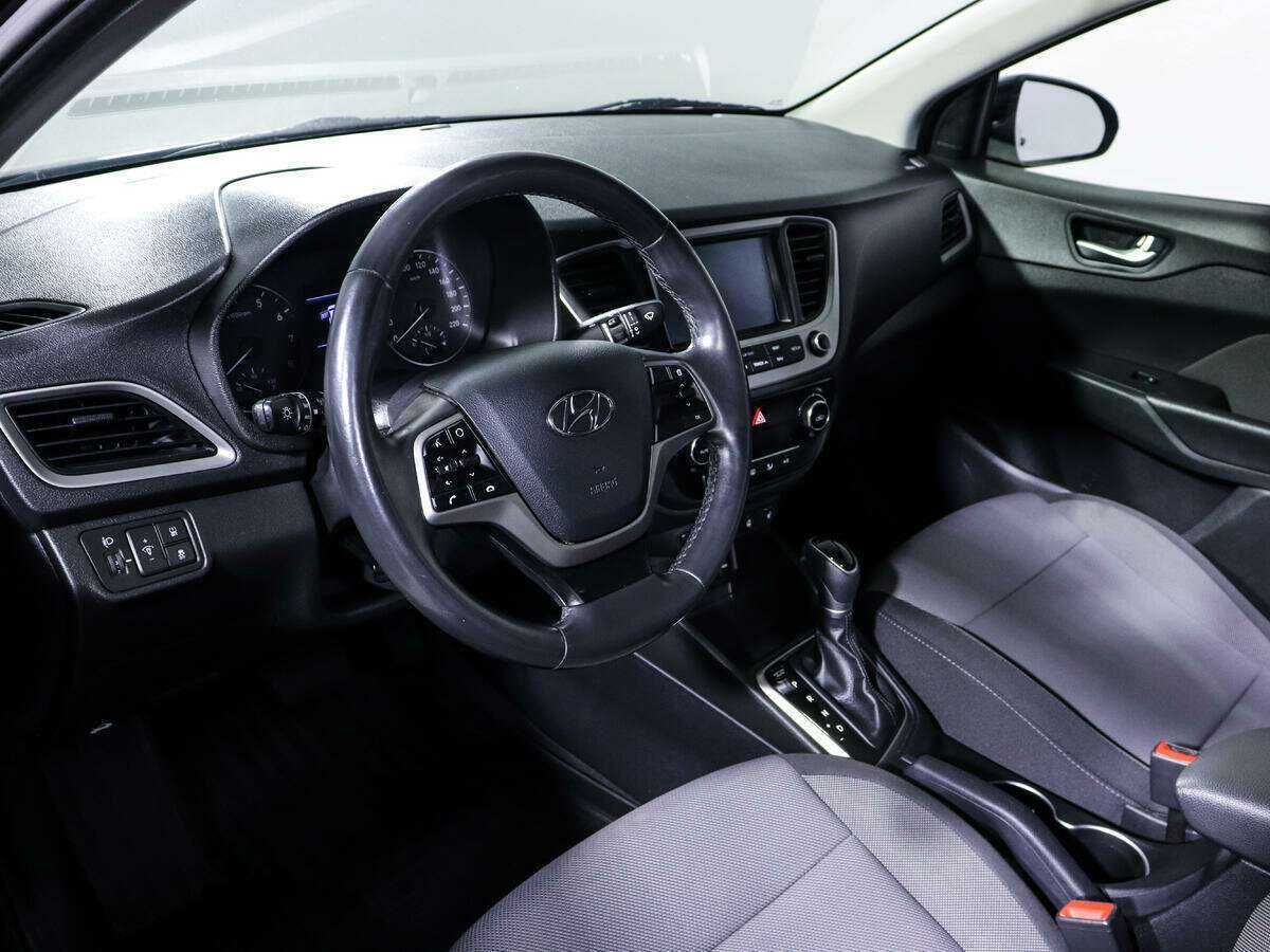 Купить Hyundai Solaris, 2018, 86 000 км, фото №12