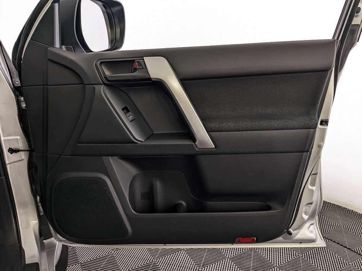 Купить Toyota Land Cruiser Prado, 2022, 2 854 км, фото №20