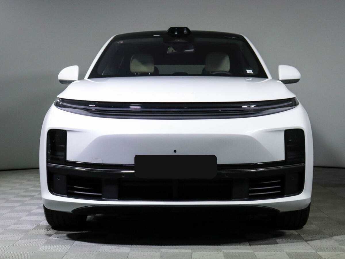 Купить LiXiang L7 52.3 kWh, 2024, 20 км, фото №2