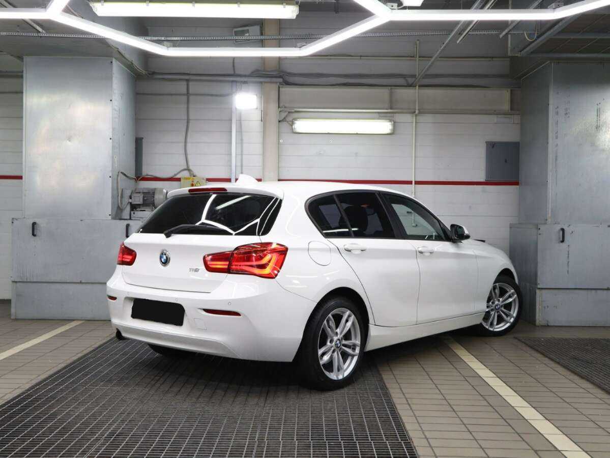 Купить BMW 1 серии 118i, 2016, 87 000 км, фото №2