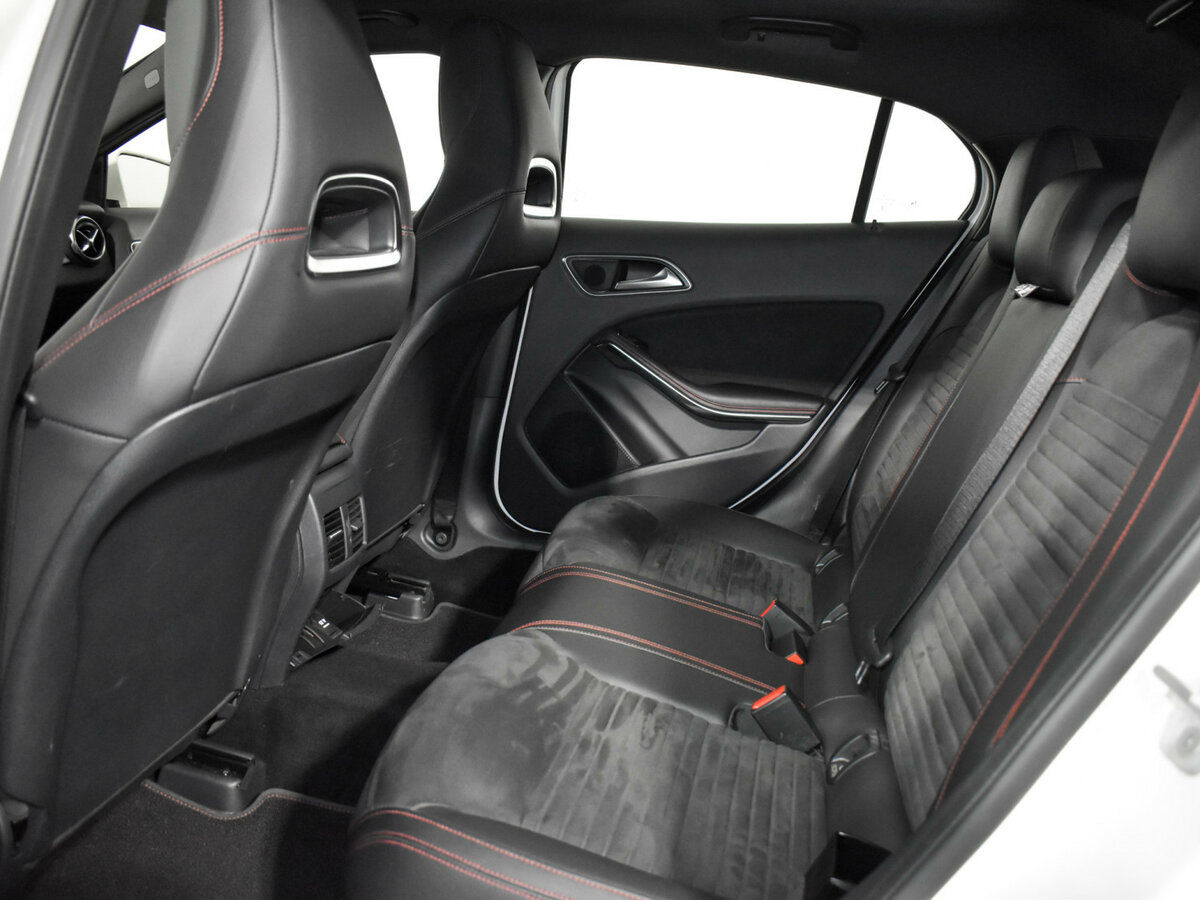 Купить Mercedes-Benz GLA 250 I (X156) Рестайлинг, 2017, 161 000 км, фото №12