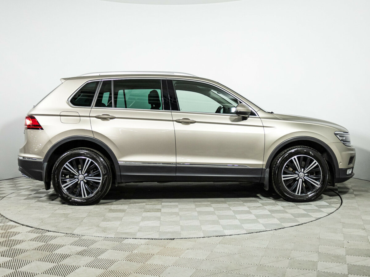 Купить Volkswagen Tiguan II, 2017, 105 460 км, фото №4