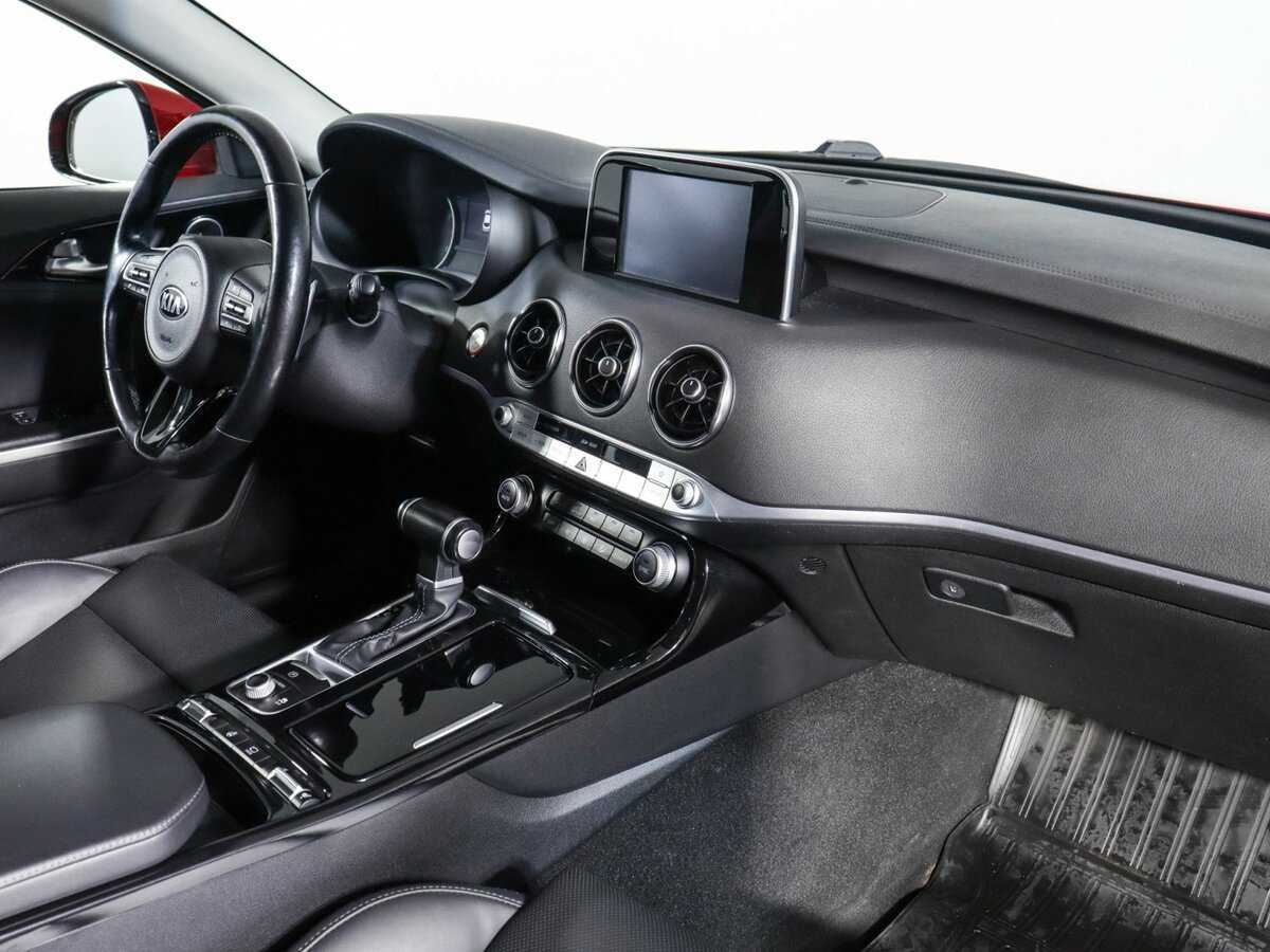 Купить Kia Stinger, 2018, 107 000 км, фото №7