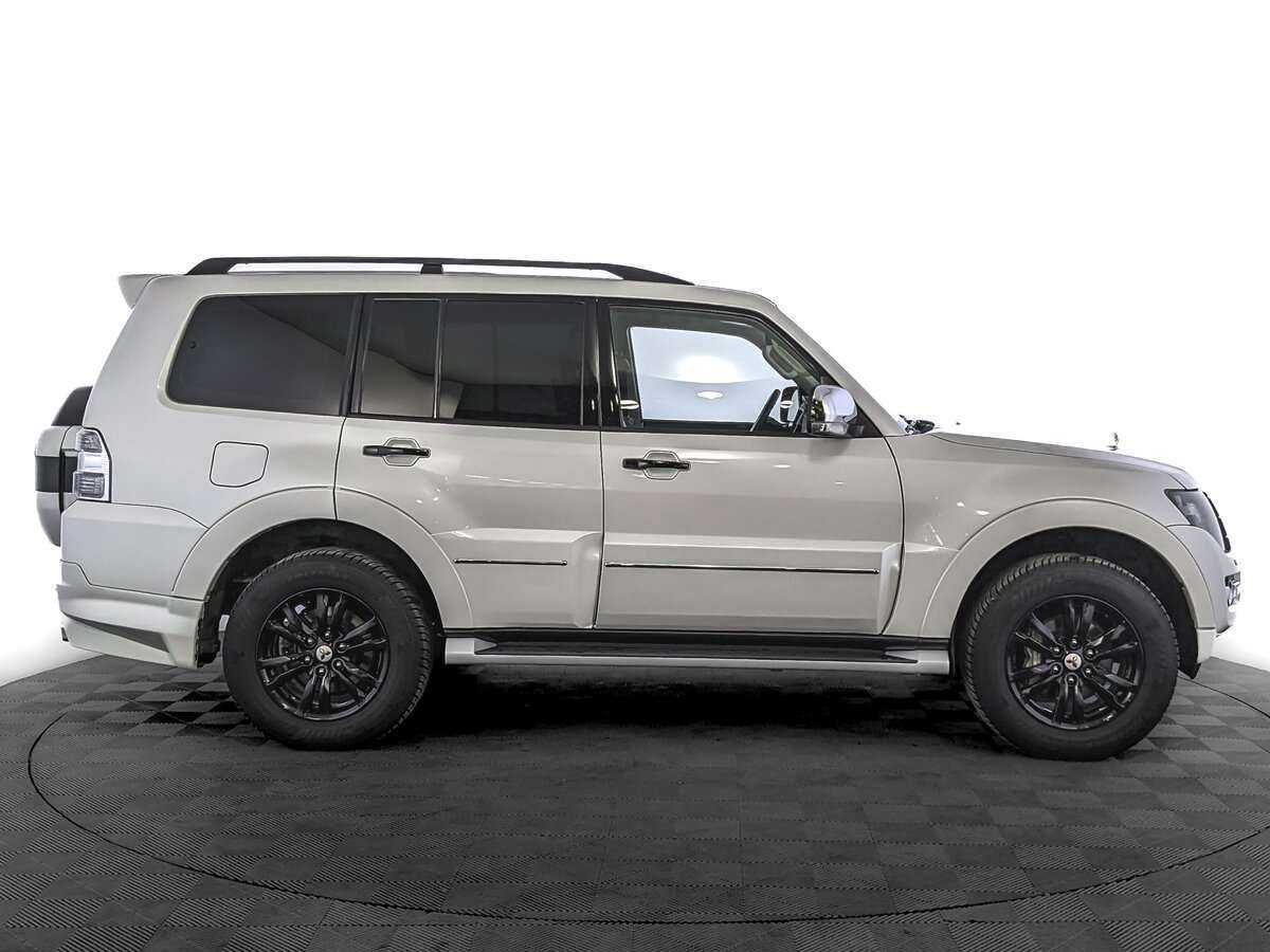 Купить Mitsubishi Pajero, 2020, 30 260 км, фото №4