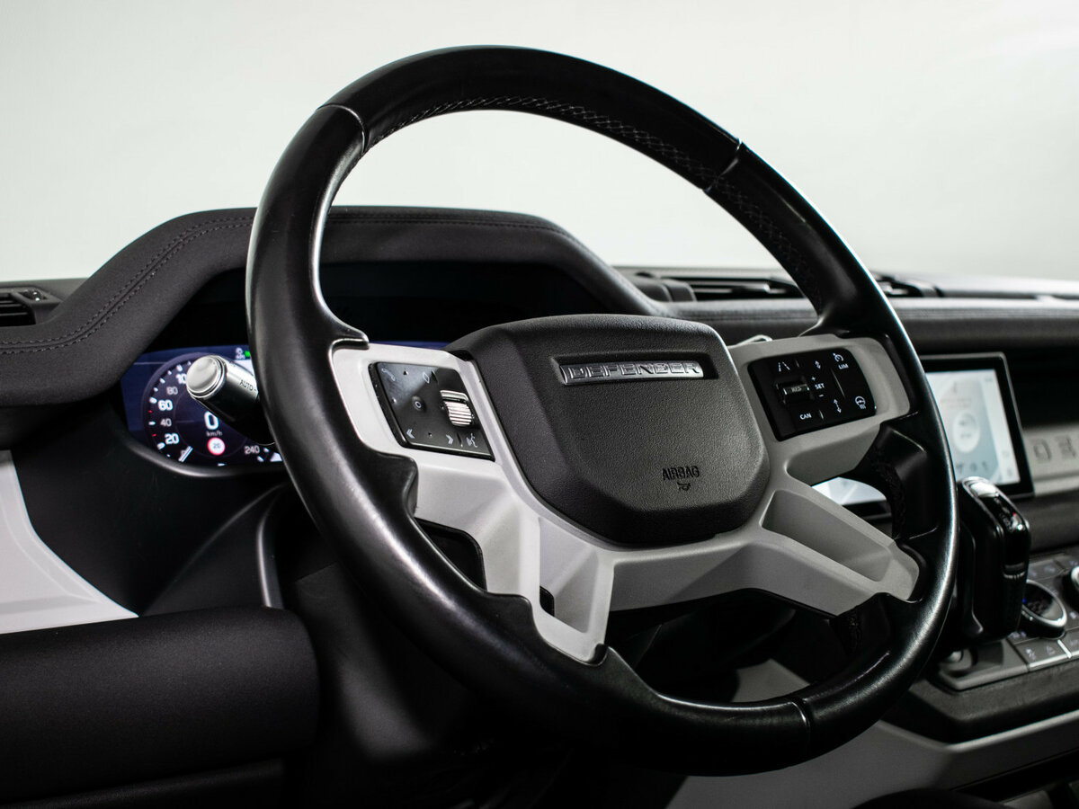 Купить Land Rover Defender 110 II, 2021, 78 276 км, фото №14