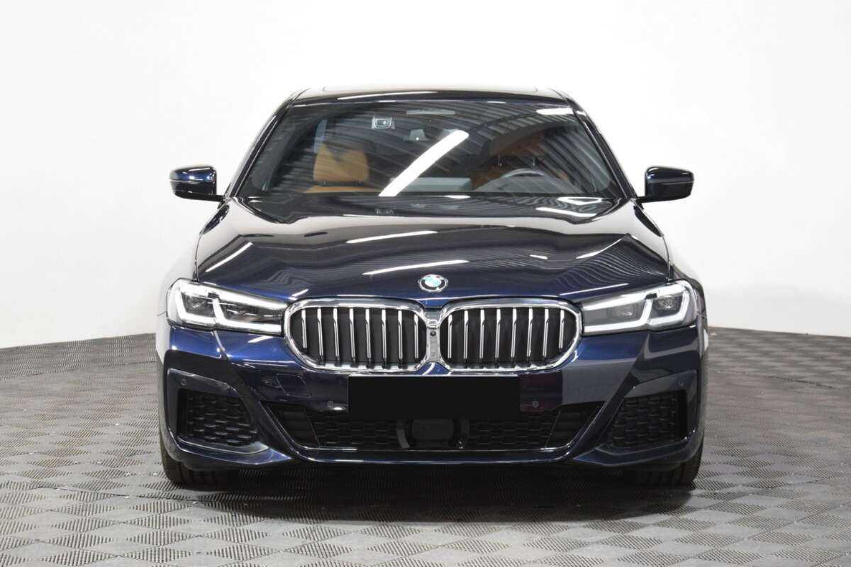 Купить BMW 5 серии 520i, 2023, 11 731 км, фото №2