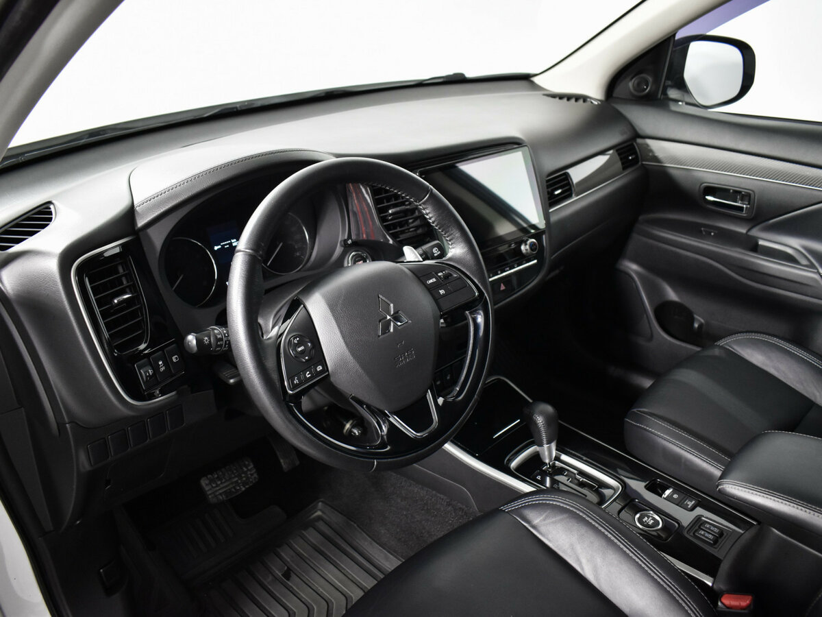 Купить Mitsubishi Outlander III Рестайлинг 3, 2020, 135 000 км, фото №9