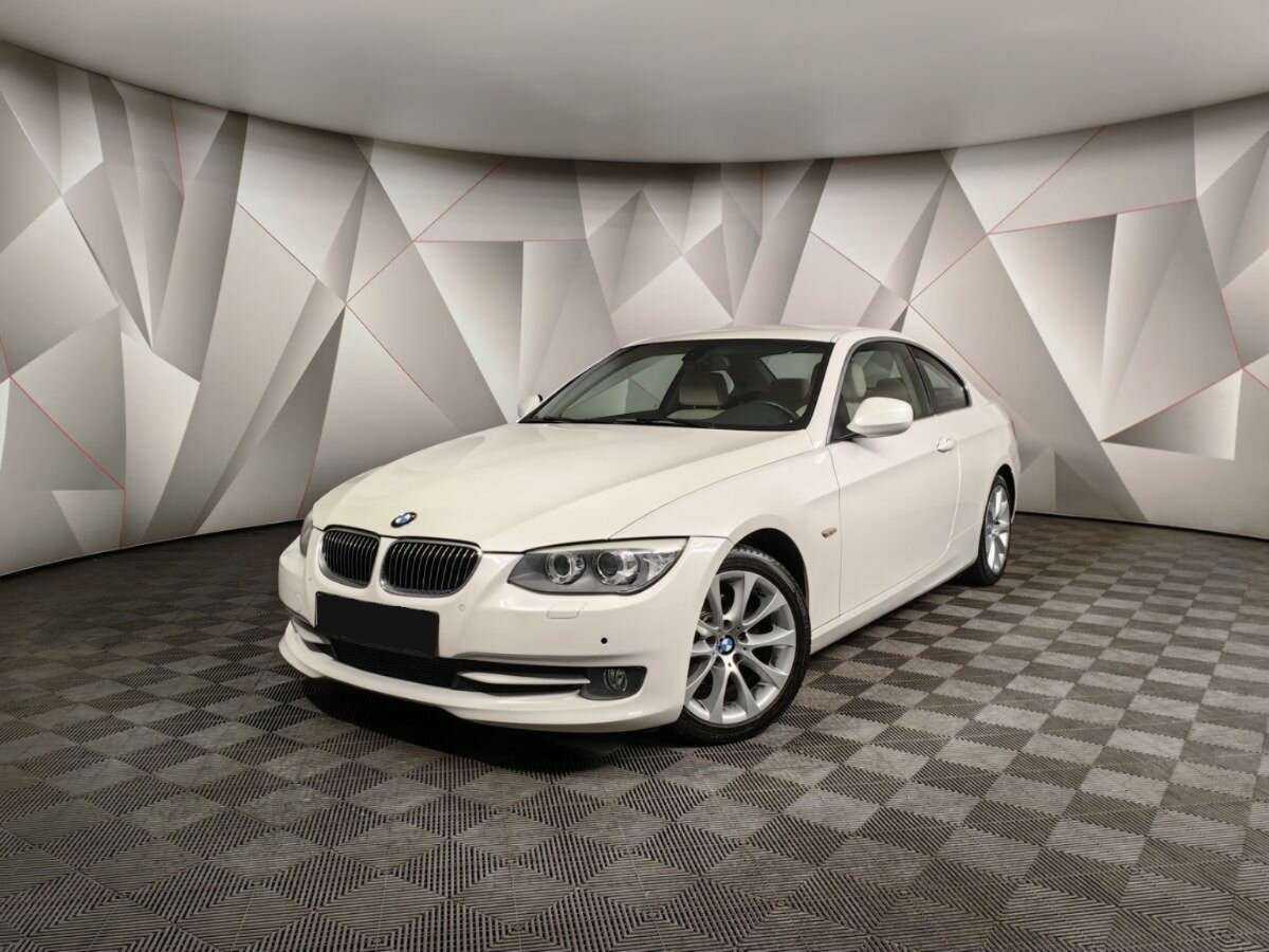 Купить BMW 3 серии 320i, 2012, 84 685 км, фото №1