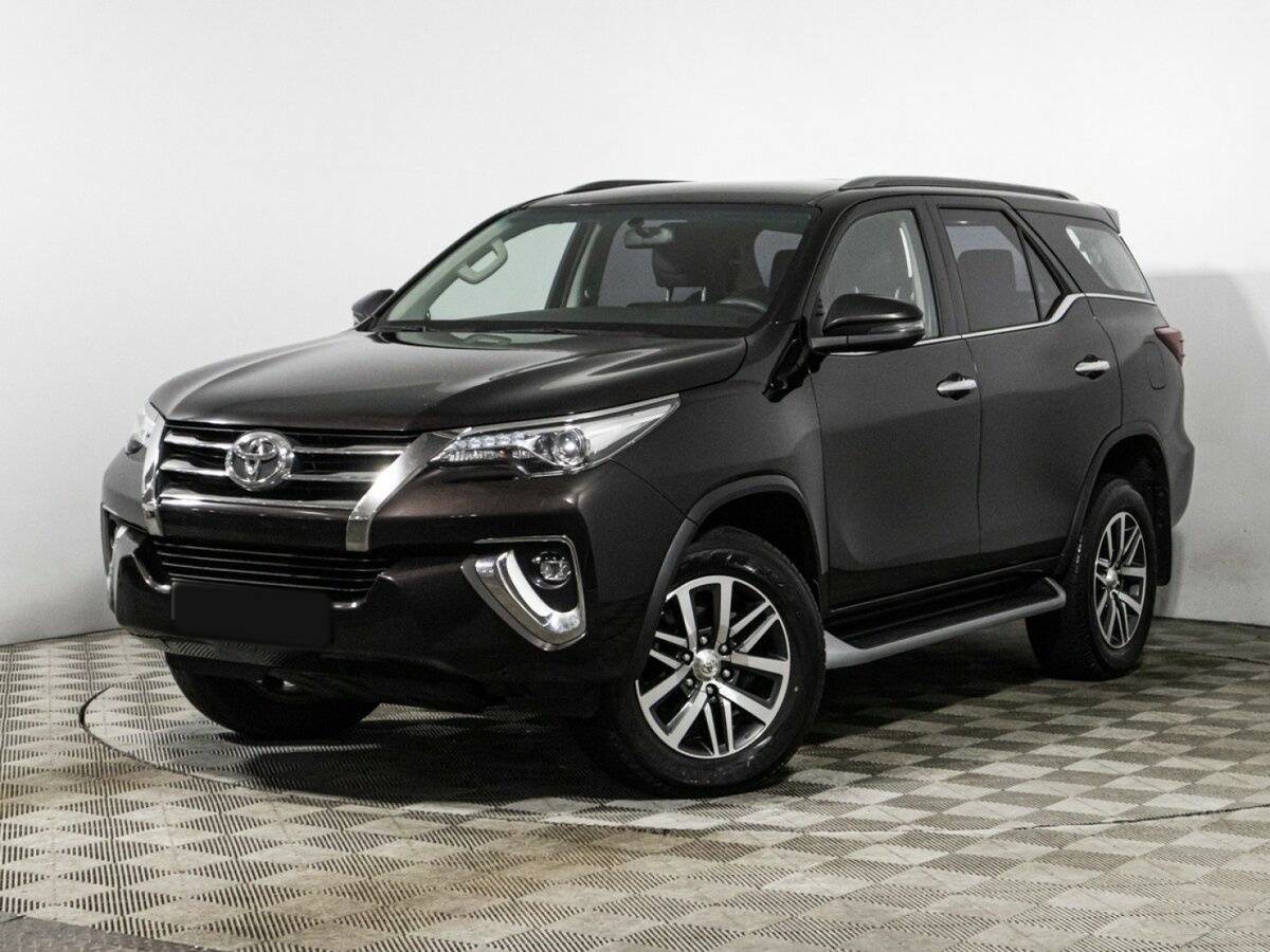 Купить Toyota Fortuner, 2017, 72 296 км, фото №1