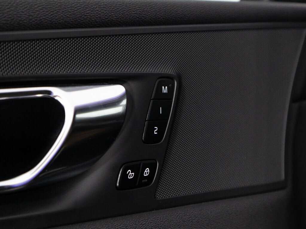 Купить Volvo XC60, 2021, 108 792 км, фото №22