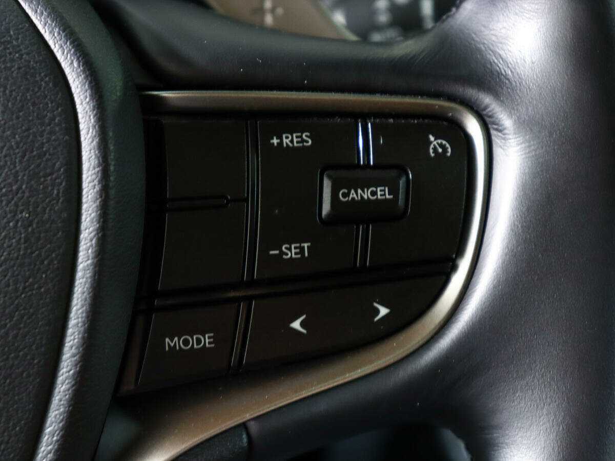 Купить Lexus ES 250, 2021, 39 000 км, фото №12